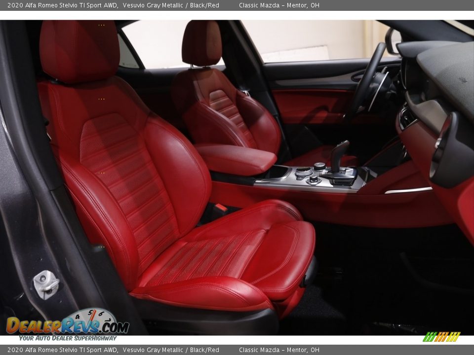 2020 Alfa Romeo Stelvio TI Sport AWD Vesuvio Gray Metallic / Black/Red Photo #19