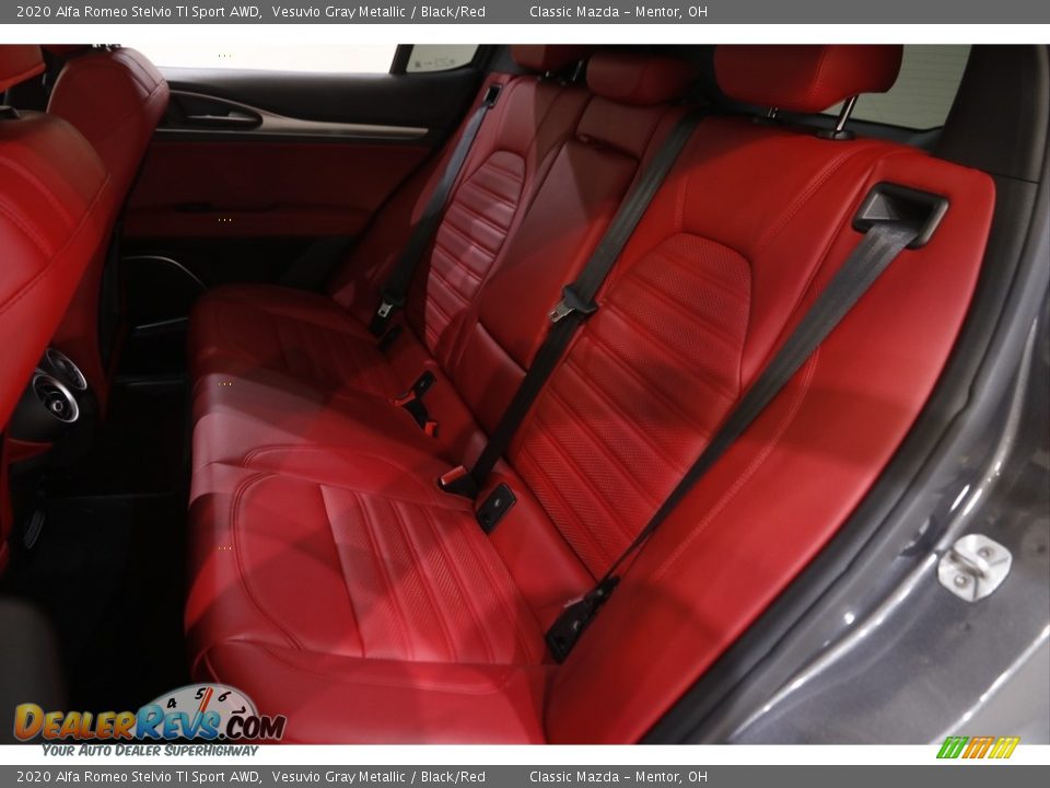 2020 Alfa Romeo Stelvio TI Sport AWD Vesuvio Gray Metallic / Black/Red Photo #21