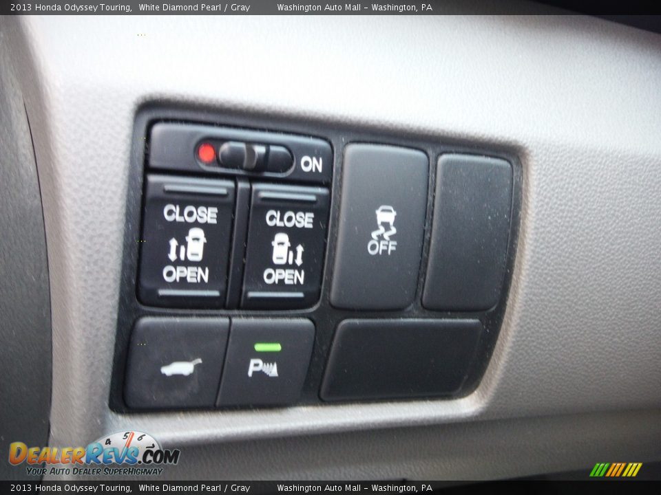 2013 Honda Odyssey Touring White Diamond Pearl / Gray Photo #16