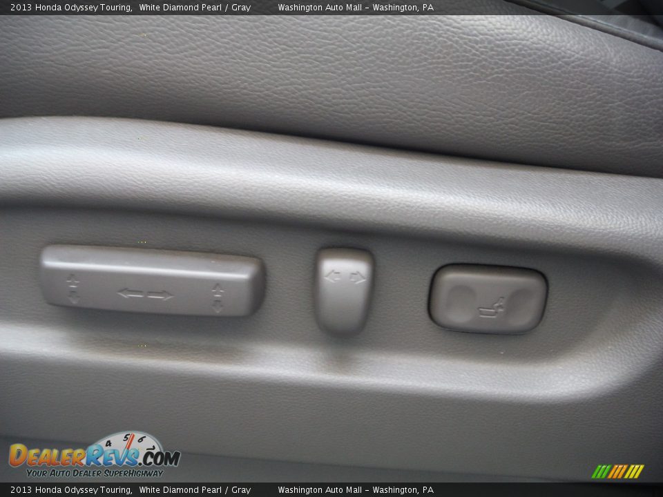 2013 Honda Odyssey Touring White Diamond Pearl / Gray Photo #17