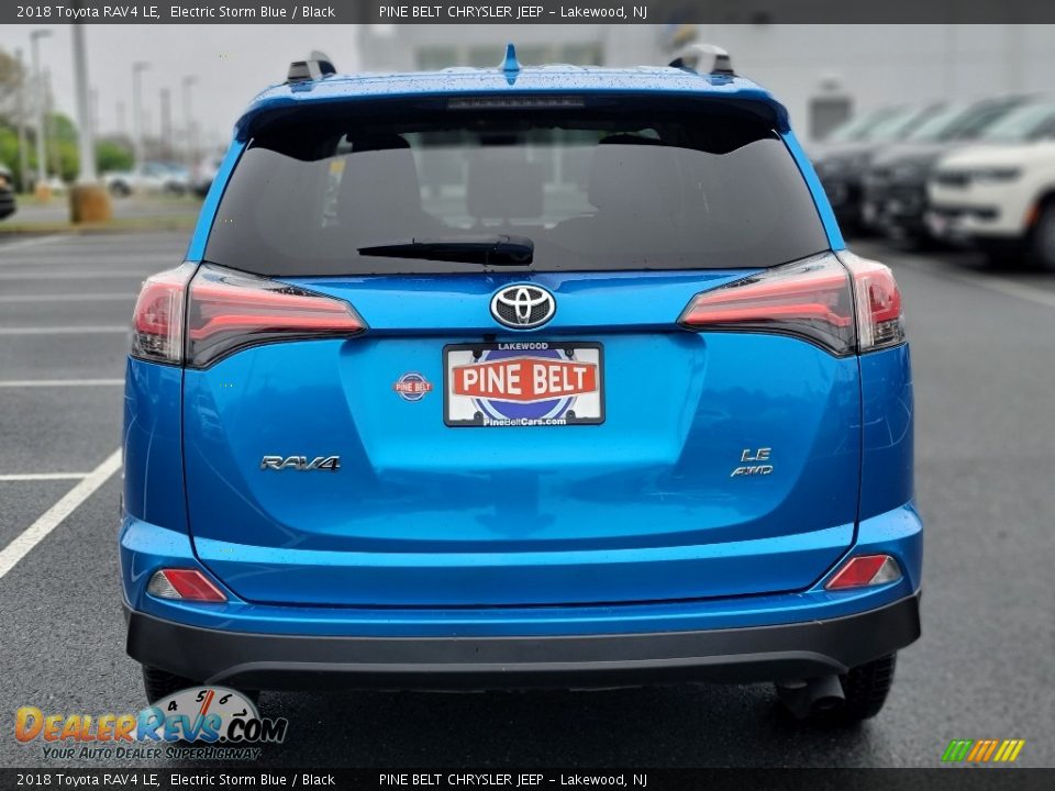 2018 Toyota RAV4 LE Electric Storm Blue / Black Photo #17