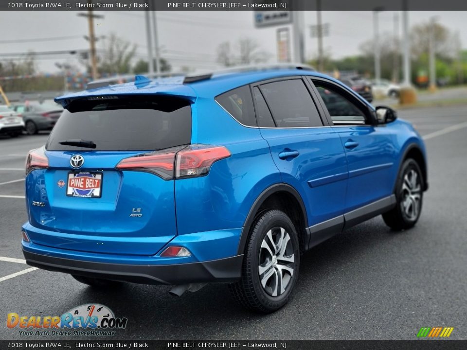 2018 Toyota RAV4 LE Electric Storm Blue / Black Photo #18