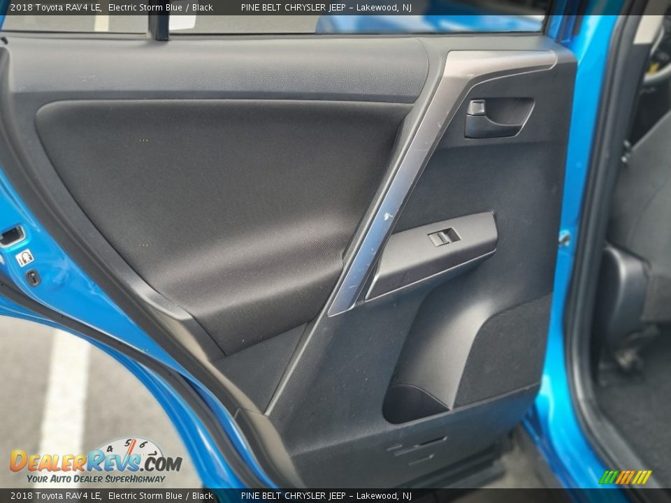 2018 Toyota RAV4 LE Electric Storm Blue / Black Photo #30