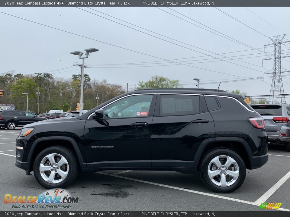 2020 Jeep Compass Latitude 4x4 Diamond Black Crystal Pearl / Black Photo #4