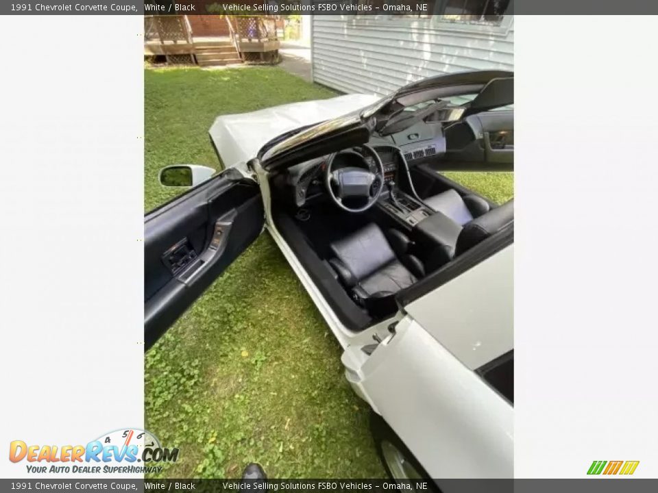 1991 Chevrolet Corvette Coupe White / Black Photo #2