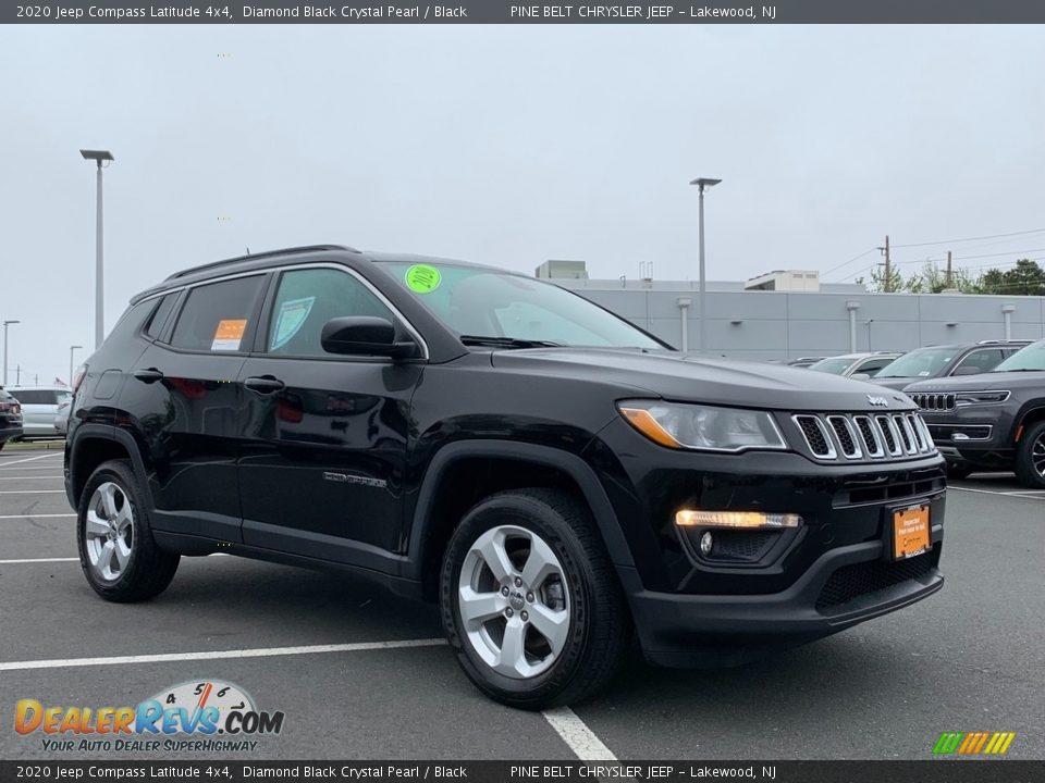 2020 Jeep Compass Latitude 4x4 Diamond Black Crystal Pearl / Black Photo #12