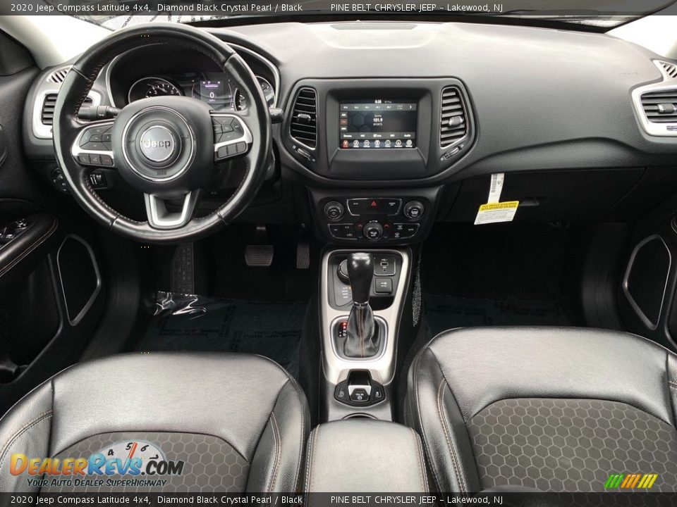 2020 Jeep Compass Latitude 4x4 Diamond Black Crystal Pearl / Black Photo #25