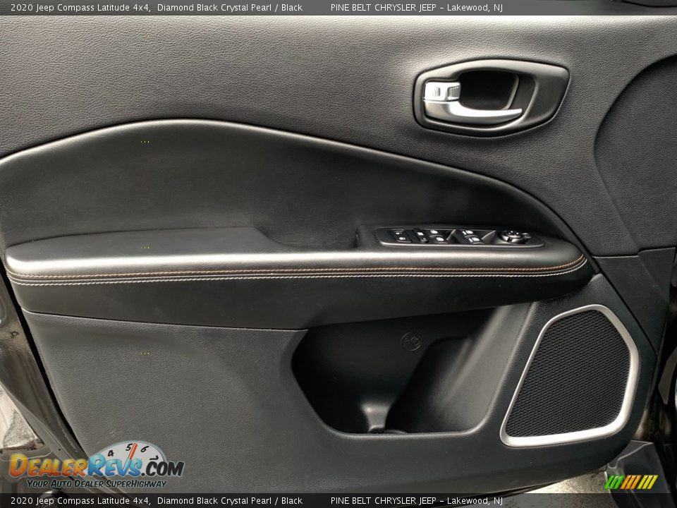 2020 Jeep Compass Latitude 4x4 Diamond Black Crystal Pearl / Black Photo #33