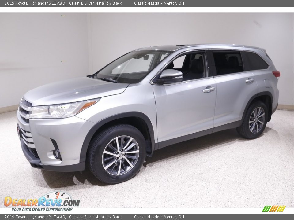 2019 Toyota Highlander XLE AWD Celestial Silver Metallic / Black Photo #3
