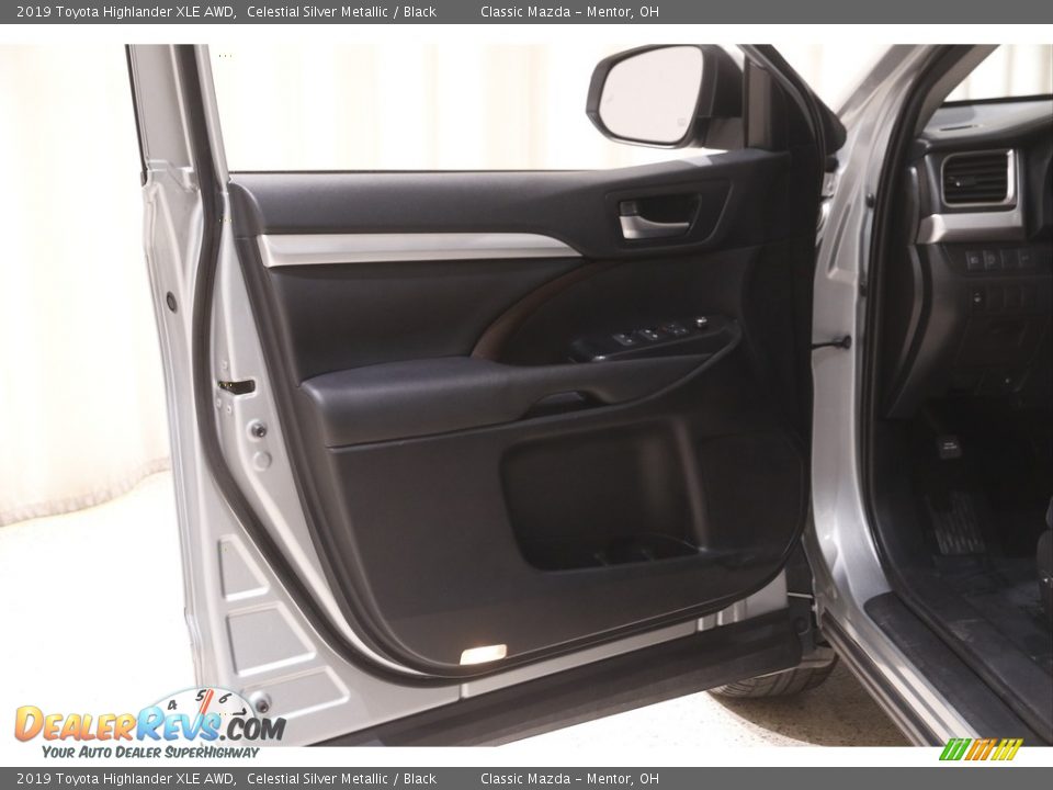 2019 Toyota Highlander XLE AWD Celestial Silver Metallic / Black Photo #4