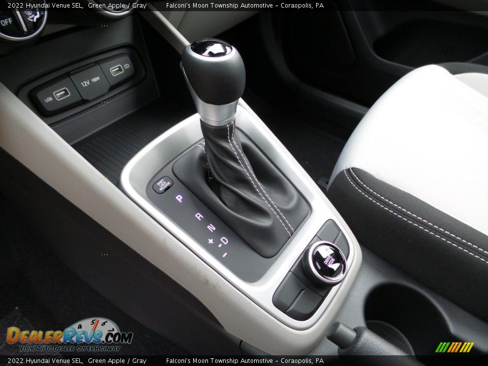 2022 Hyundai Venue SEL Shifter Photo #16