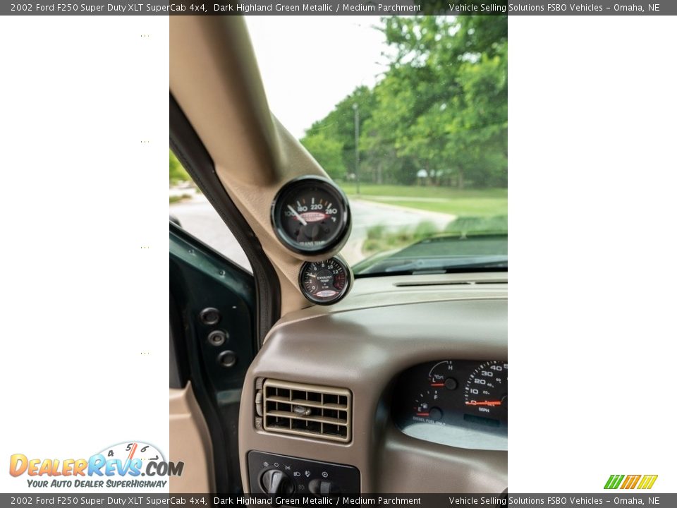 2002 Ford F250 Super Duty XLT SuperCab 4x4 Dark Highland Green Metallic / Medium Parchment Photo #9