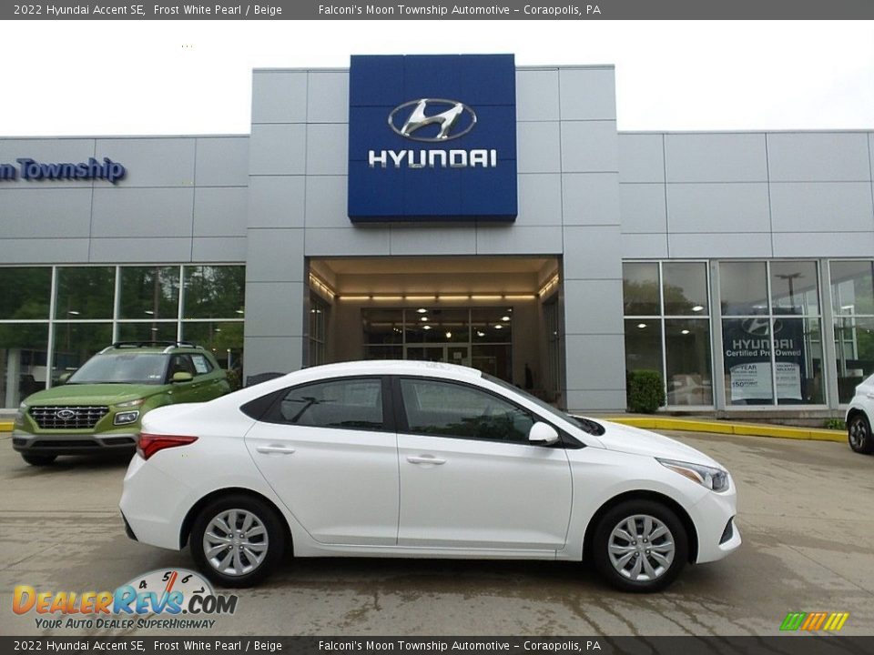 2022 Hyundai Accent SE Frost White Pearl / Beige Photo #1