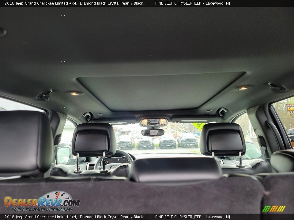 2018 Jeep Grand Cherokee Limited 4x4 Diamond Black Crystal Pearl / Black Photo #15