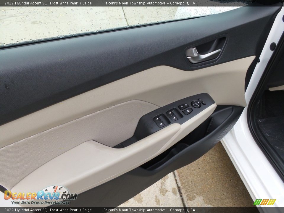 2022 Hyundai Accent SE Frost White Pearl / Beige Photo #16