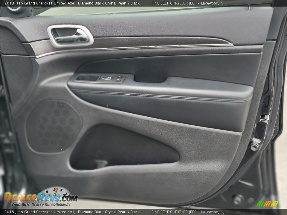 Door Panel of 2018 Jeep Grand Cherokee Limited 4x4 Photo #25