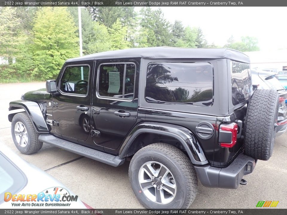 2022 Jeep Wrangler Unlimited Sahara 4x4 Black / Black Photo #4