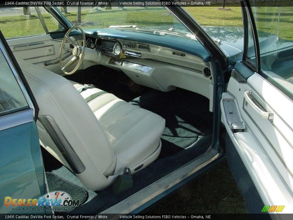 Front Seat of 1966 Cadillac DeVille Post Sedan Photo #8