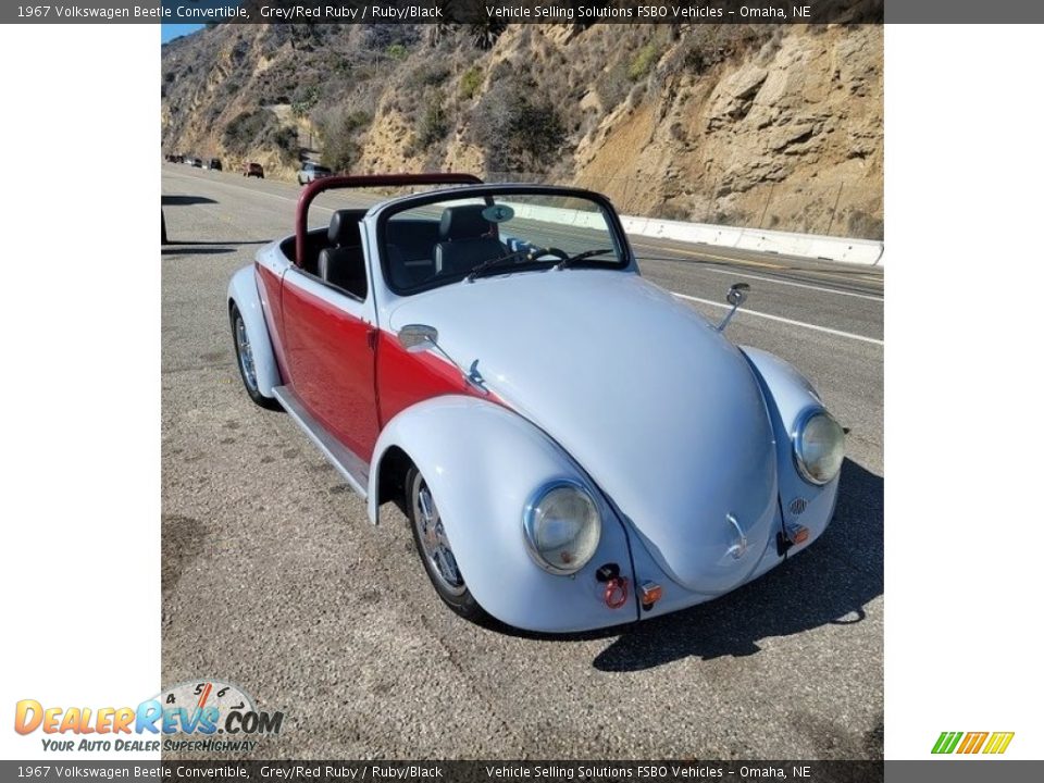 Front 3/4 View of 1967 Volkswagen Beetle Convertible Photo #1