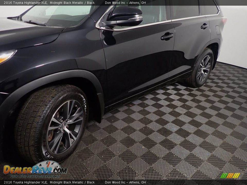 2016 Toyota Highlander XLE Midnight Black Metallic / Black Photo #13