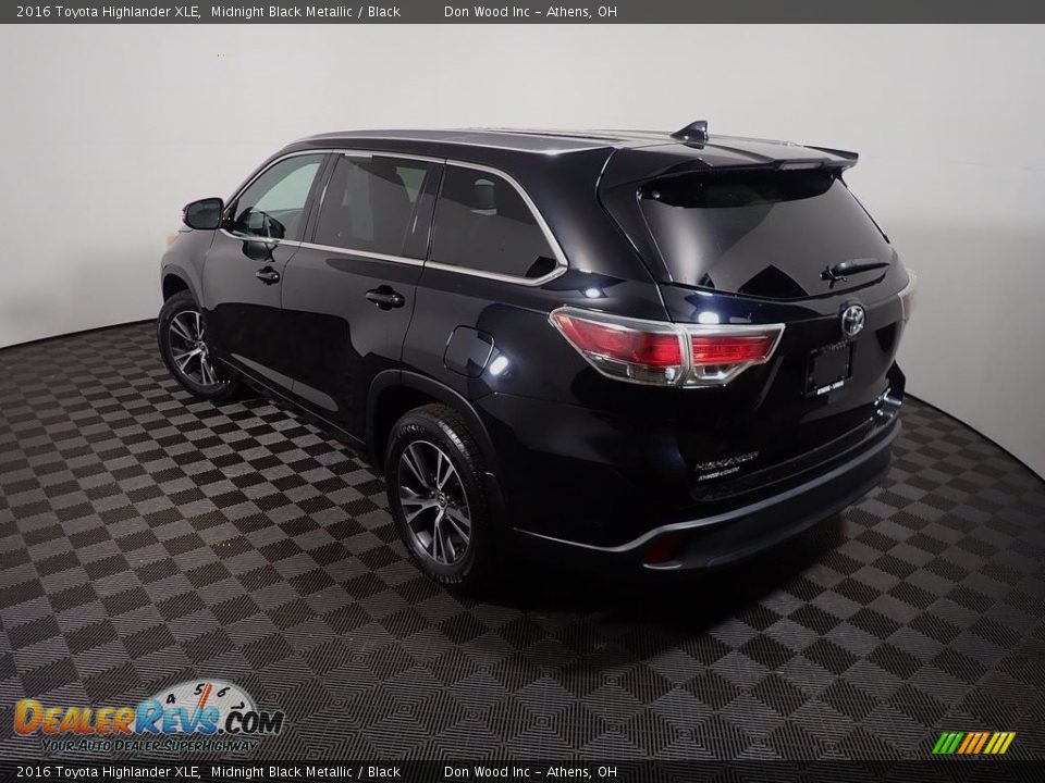 2016 Toyota Highlander XLE Midnight Black Metallic / Black Photo #15