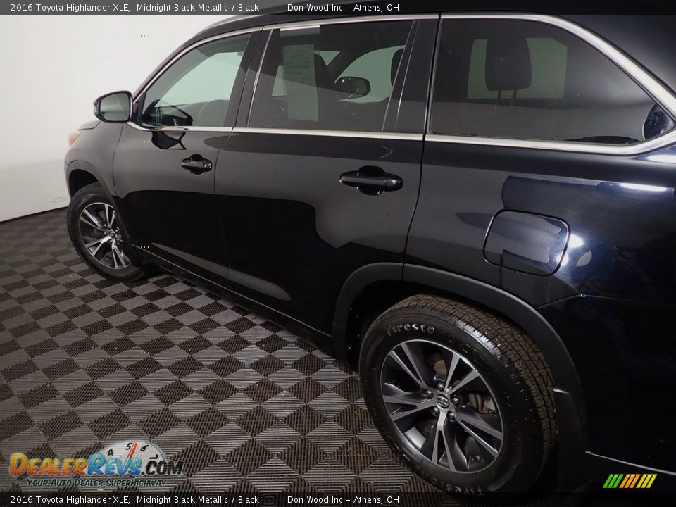 2016 Toyota Highlander XLE Midnight Black Metallic / Black Photo #22