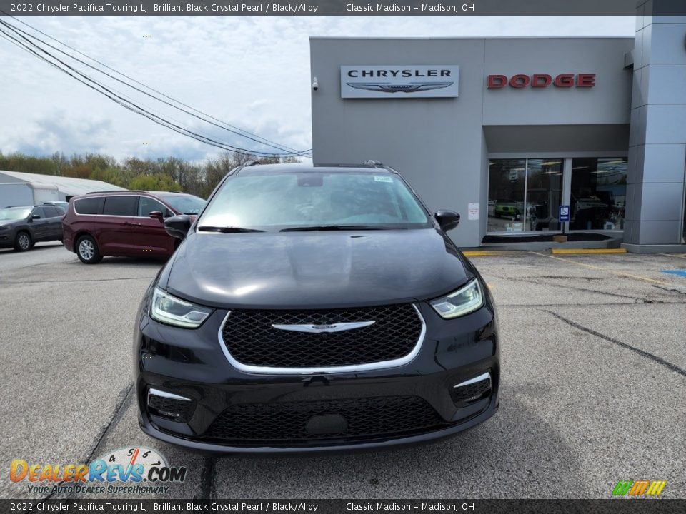 2022 Chrysler Pacifica Touring L Brilliant Black Crystal Pearl / Black/Alloy Photo #8