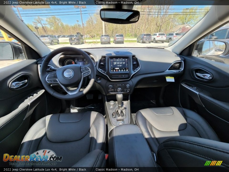 2022 Jeep Cherokee Latitude Lux 4x4 Bright White / Black Photo #4