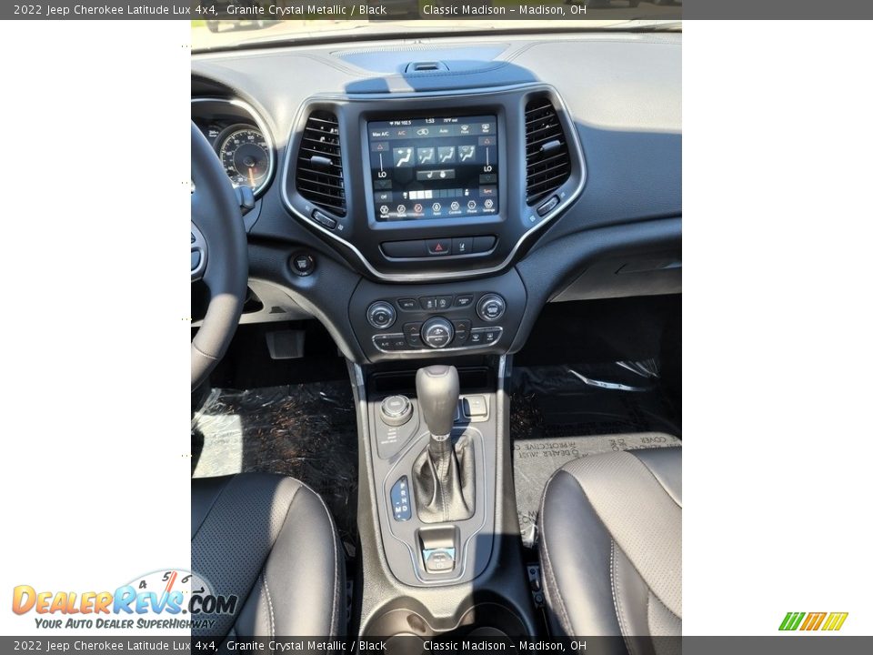 2022 Jeep Cherokee Latitude Lux 4x4 Granite Crystal Metallic / Black Photo #6