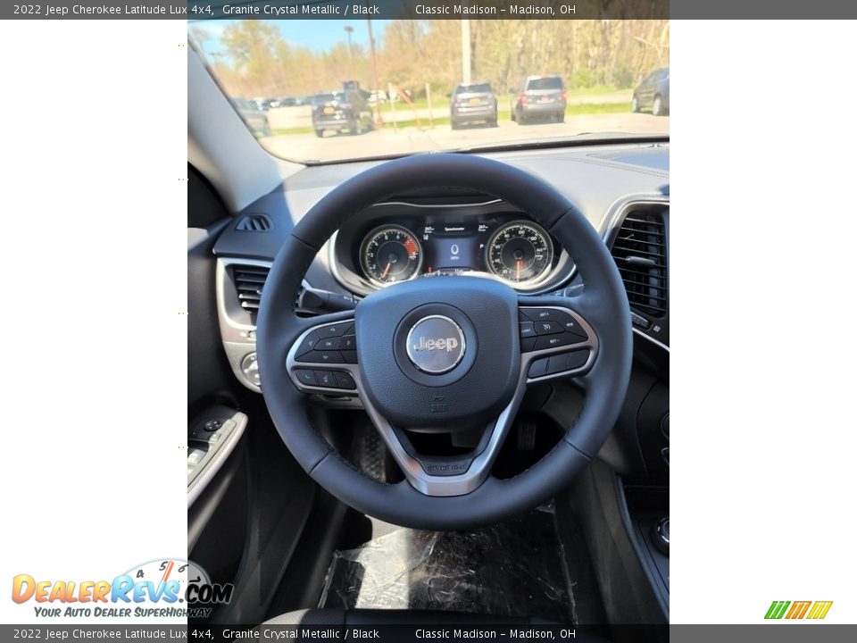 2022 Jeep Cherokee Latitude Lux 4x4 Granite Crystal Metallic / Black Photo #5