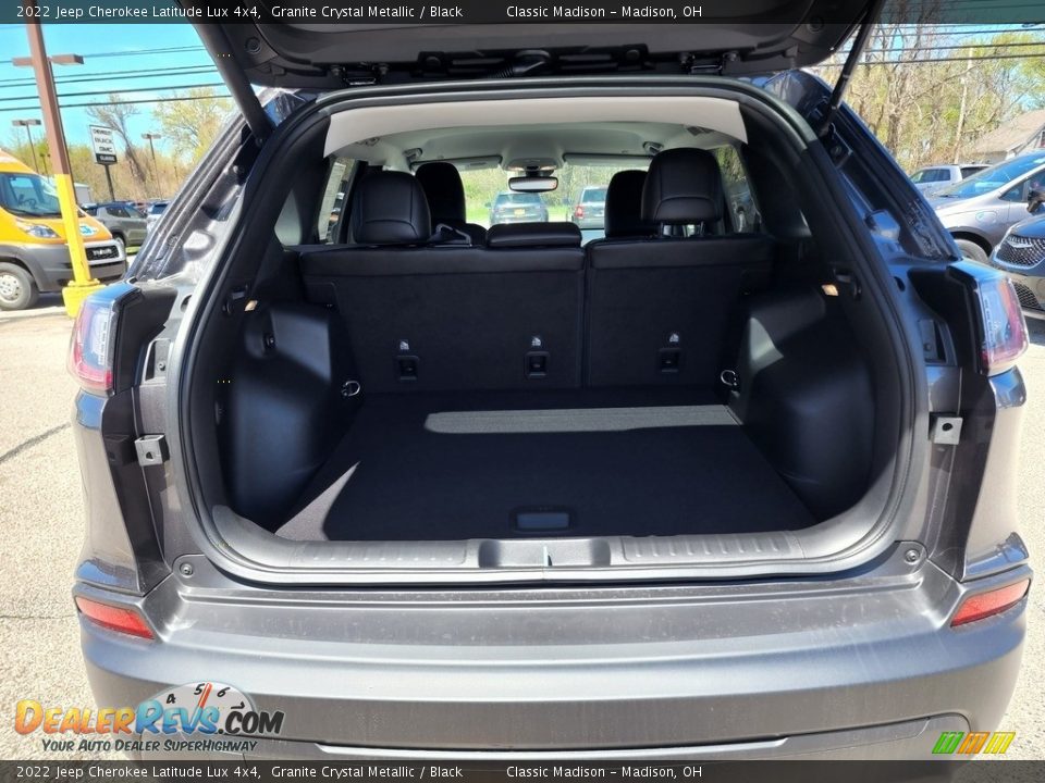 2022 Jeep Cherokee Latitude Lux 4x4 Granite Crystal Metallic / Black Photo #11