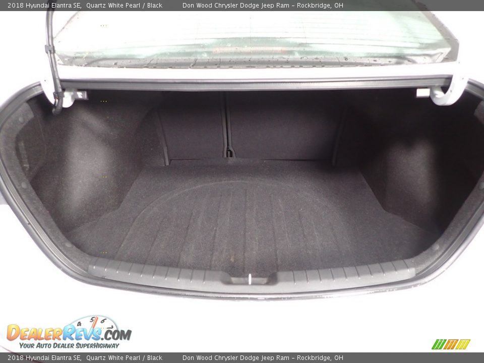 2018 Hyundai Elantra SE Quartz White Pearl / Black Photo #8