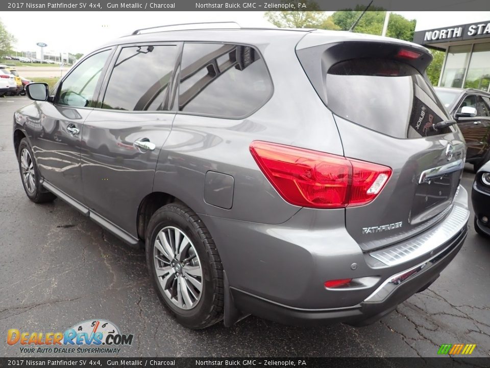 2017 Nissan Pathfinder SV 4x4 Gun Metallic / Charcoal Photo #3