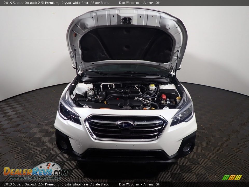2019 Subaru Outback 2.5i Premium Crystal White Pearl / Slate Black Photo #6