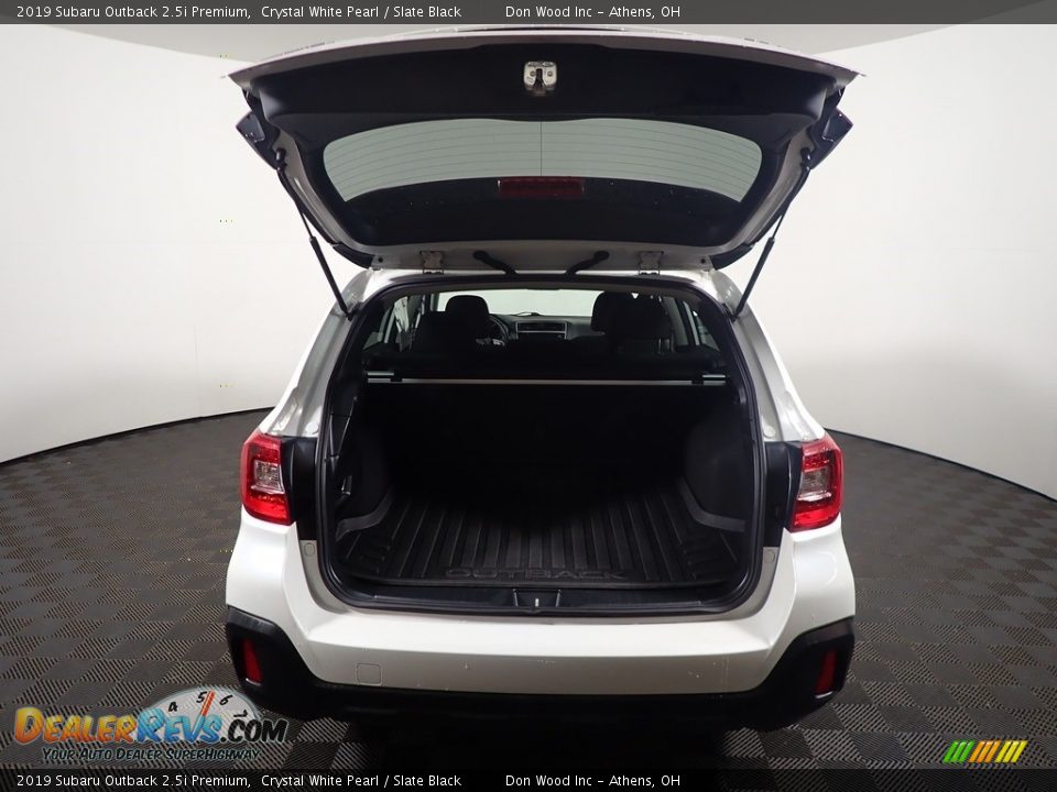 2019 Subaru Outback 2.5i Premium Crystal White Pearl / Slate Black Photo #14