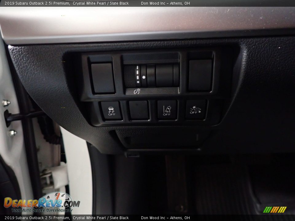 2019 Subaru Outback 2.5i Premium Crystal White Pearl / Slate Black Photo #31