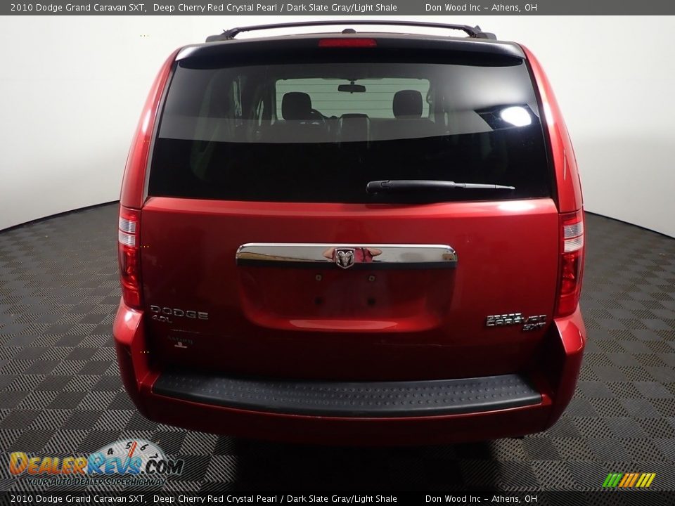 2010 Dodge Grand Caravan SXT Deep Cherry Red Crystal Pearl / Dark Slate Gray/Light Shale Photo #10
