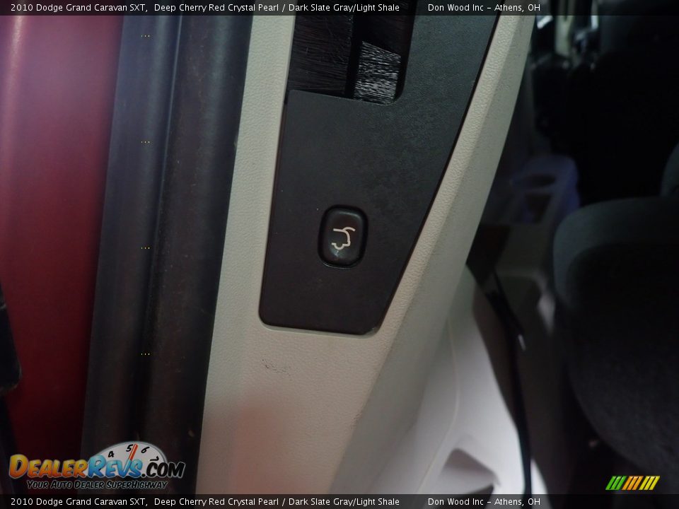 2010 Dodge Grand Caravan SXT Deep Cherry Red Crystal Pearl / Dark Slate Gray/Light Shale Photo #12