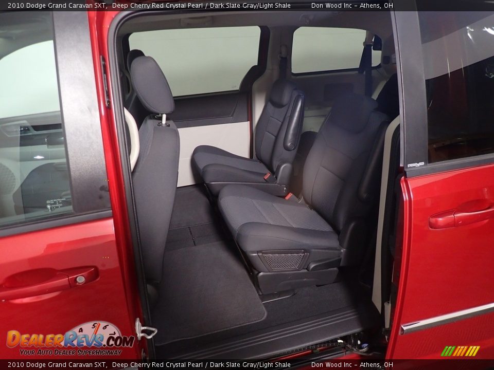 2010 Dodge Grand Caravan SXT Deep Cherry Red Crystal Pearl / Dark Slate Gray/Light Shale Photo #20
