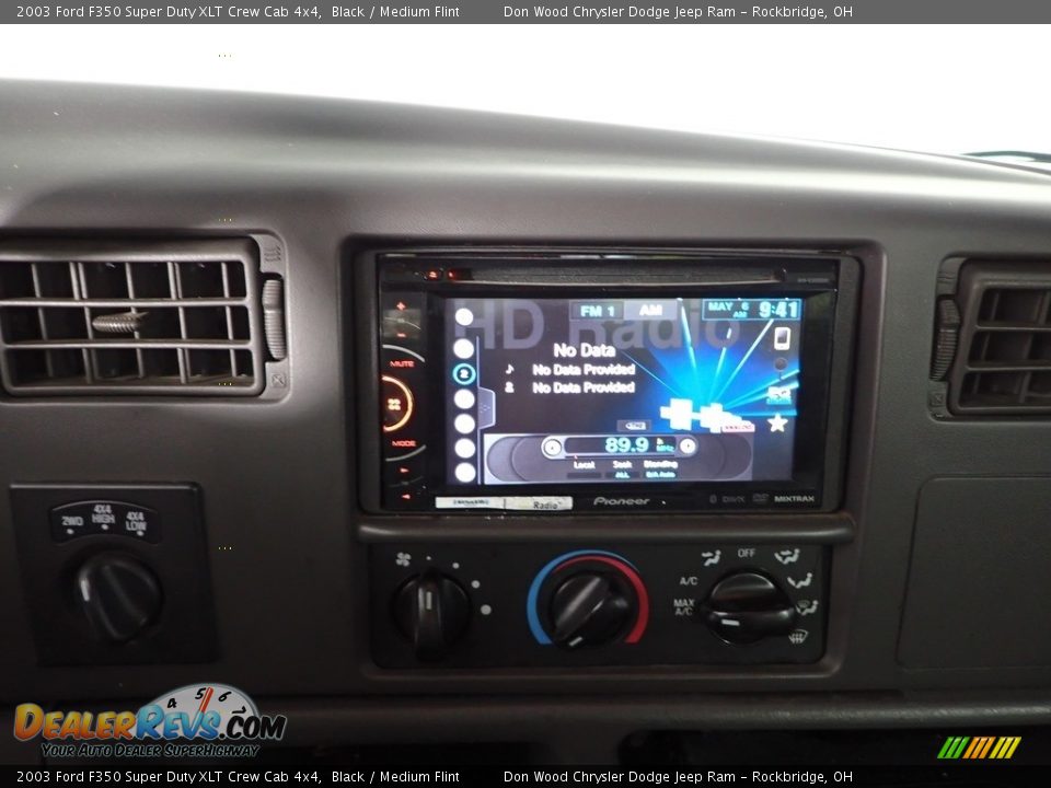 2003 Ford F350 Super Duty XLT Crew Cab 4x4 Black / Medium Flint Photo #2