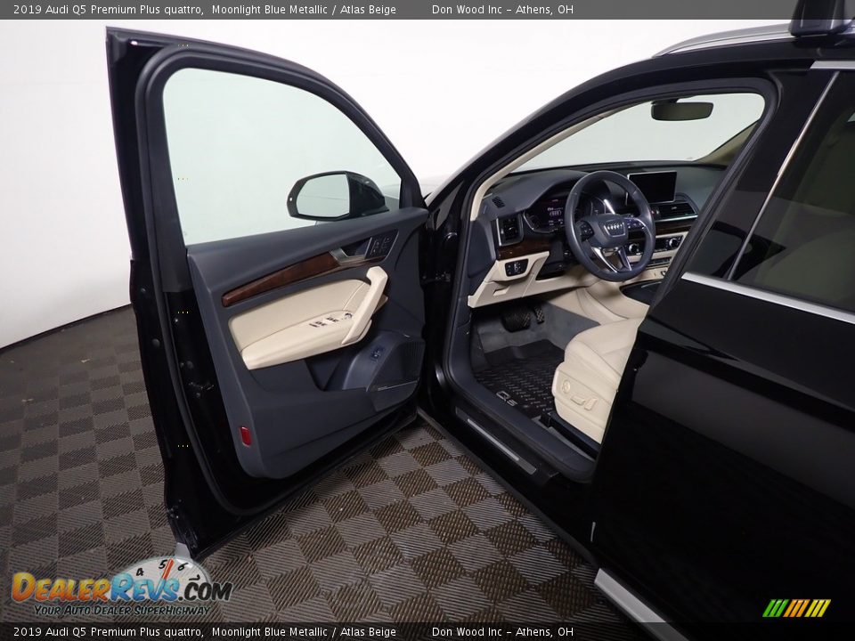 2019 Audi Q5 Premium Plus quattro Moonlight Blue Metallic / Atlas Beige Photo #24