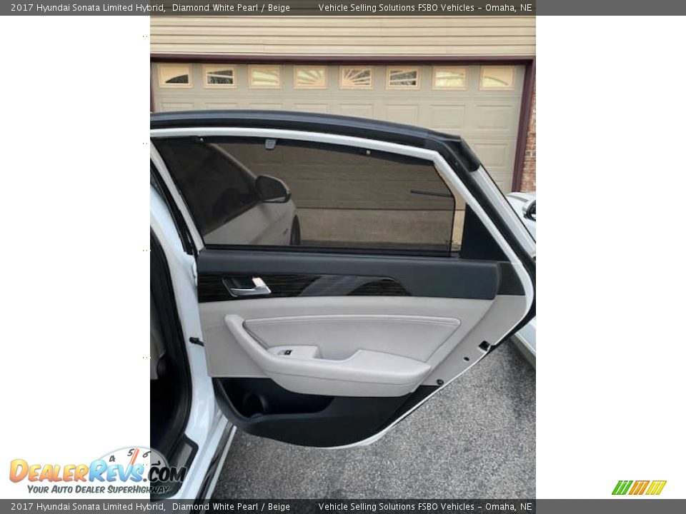Door Panel of 2017 Hyundai Sonata Limited Hybrid Photo #2