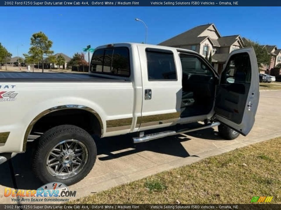 2002 Ford F250 Super Duty Lariat Crew Cab 4x4 Oxford White / Medium Flint Photo #14