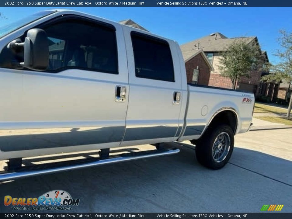 2002 Ford F250 Super Duty Lariat Crew Cab 4x4 Oxford White / Medium Flint Photo #18