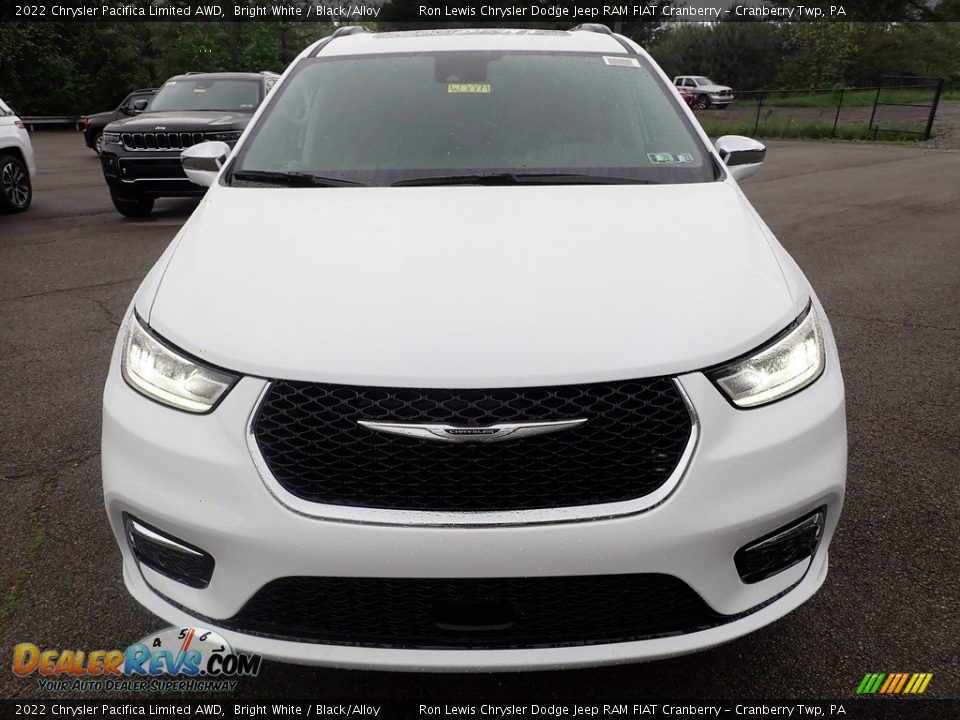 2022 Chrysler Pacifica Limited AWD Bright White / Black/Alloy Photo #8