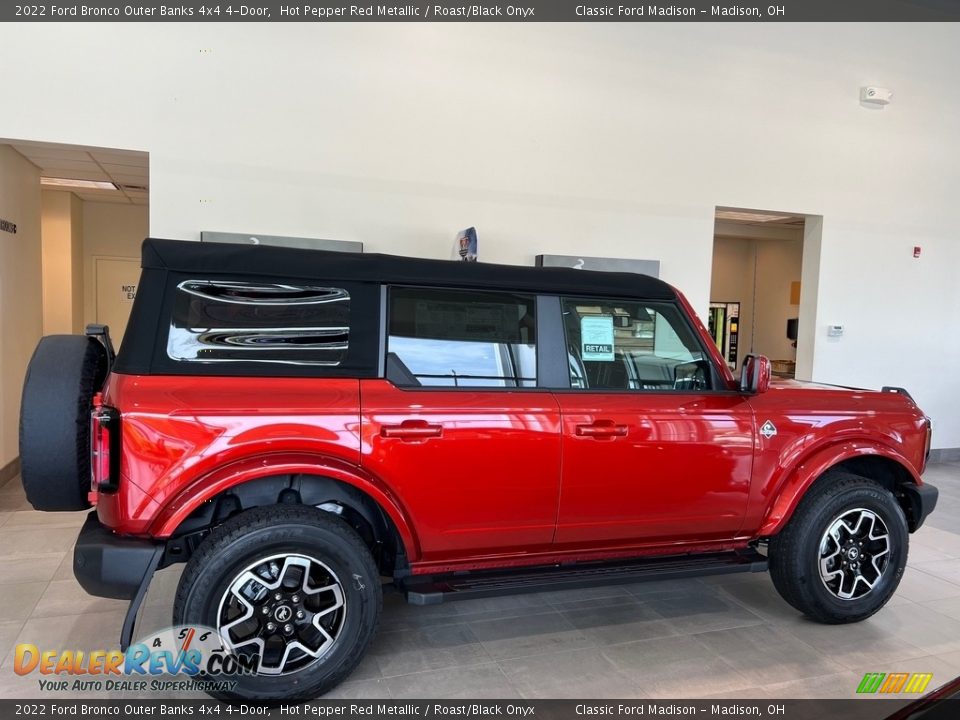 2022 Ford Bronco Outer Banks 4x4 4-Door Hot Pepper Red Metallic / Roast/Black Onyx Photo #6