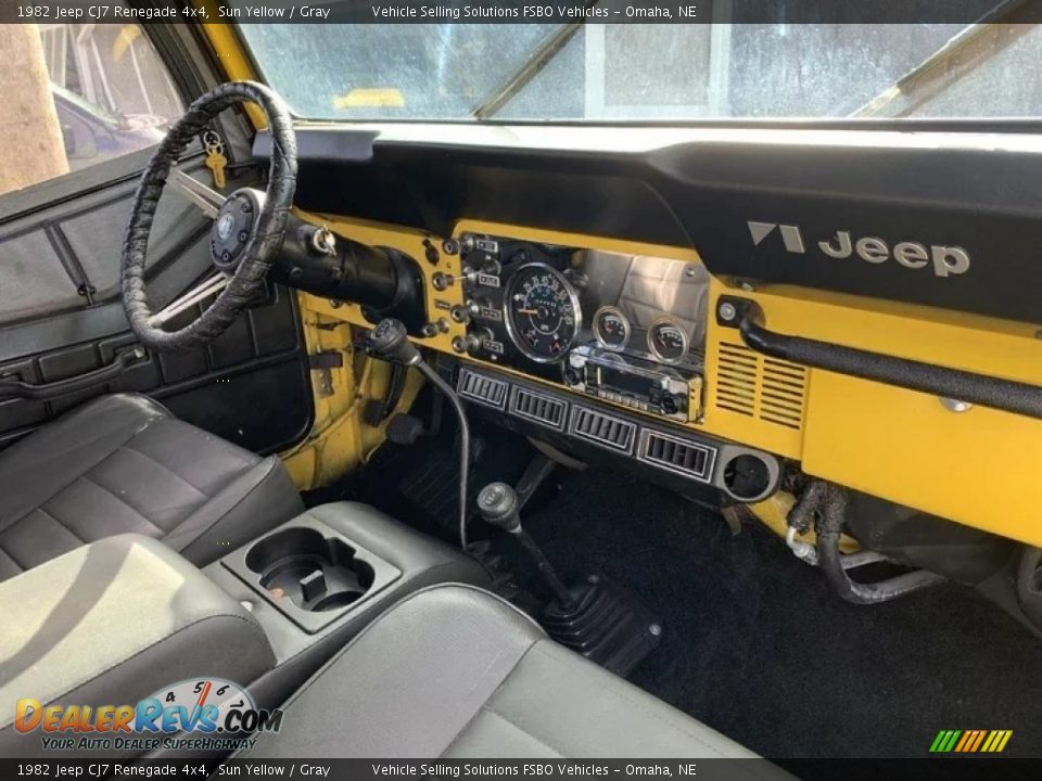 Dashboard of 1982 Jeep CJ7 Renegade 4x4 Photo #4