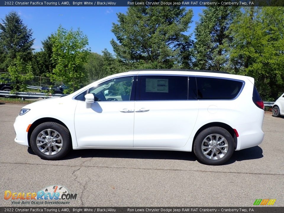 2022 Chrysler Pacifica Touring L AWD Bright White / Black/Alloy Photo #2