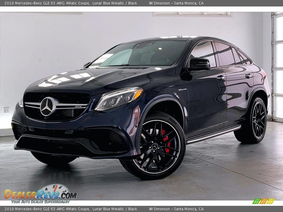 Front 3/4 View of 2019 Mercedes-Benz GLE 63 AMG 4Matic Coupe Photo #12