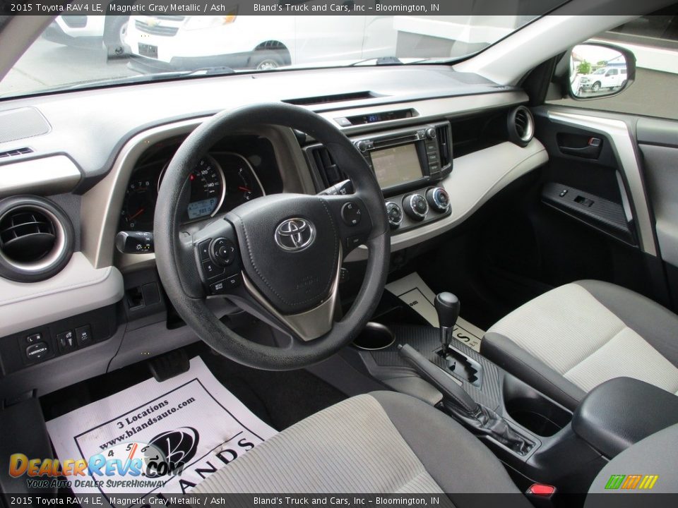 2015 Toyota RAV4 LE Magnetic Gray Metallic / Ash Photo #6